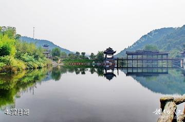 湖北武汉锦里沟-赏月湖照片