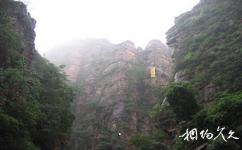 新乡辉县万仙山旅游攻略之红岩绝壁大峡谷