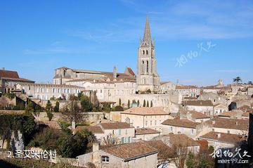 法国圣埃米隆小镇-圣艾米伦村照片