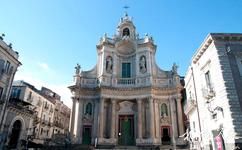 義大利卡塔尼亞市旅遊攻略之大學教堂