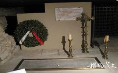 義大利聖母百花大教堂旅遊攻略之布魯涅內斯基的墓