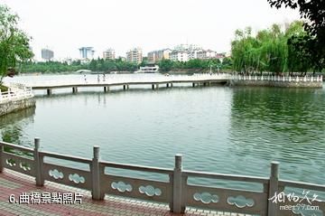 句容葛仙湖公園-曲橋照片