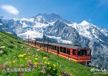 瑞士雷塔恩鐵路-雪山風情照片