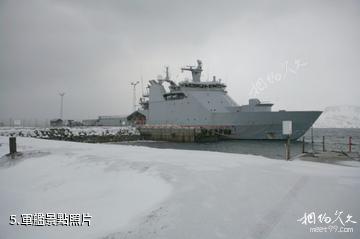 挪威斯瓦爾巴群島-軍艦照片
