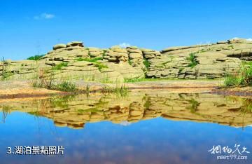 吉木乃草原石城景區-湖泊照片