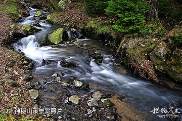 日本知床半島-神秘山溪照片