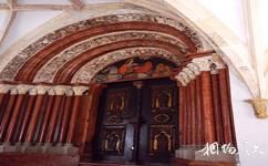 潘诺恩哈尔姆千年修道院旅游攻略之教堂门
