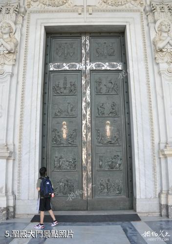 羅馬聖保羅教堂-聖殿大門照片