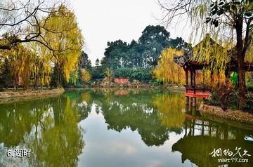 成都宝光桂湖文化旅游区-湖畔照片