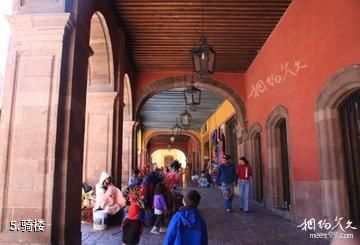 墨西哥圣米格尔-德阿连德-骑楼照片
