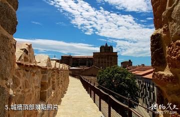西班牙阿維拉古城-城牆頂部照片