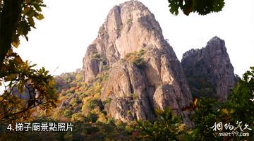 烏蘭木圖山-梯子廟照片