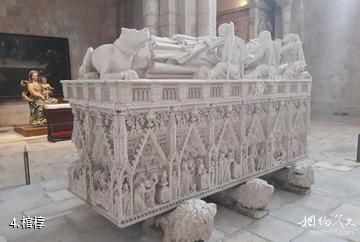 葡萄牙阿尔科巴萨修道院-棺椁照片