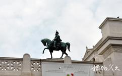 罗马祖国祭坛旅游攻略之埃马努埃莱二世骑马雕像