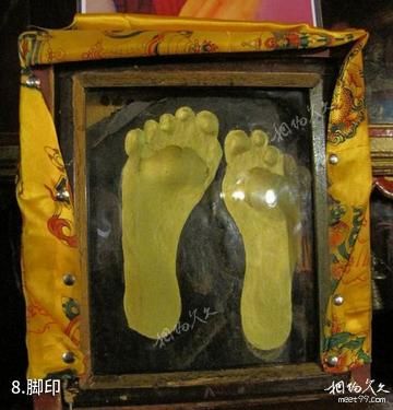 拉萨楚布寺-脚印照片