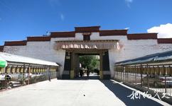 西藏白居寺旅遊攻略之正門