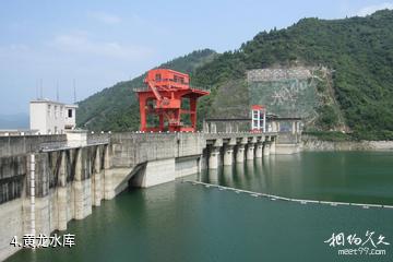 十堰黄龙滩旅游度假区-黄龙水库照片