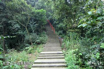 重慶巴岳山―西溫泉風景區-登山步道照片