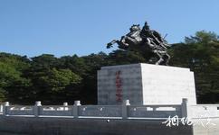 抚顺萨尔浒旅游攻略之努尔哈赤青铜雕像