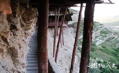 恆山懸空寺旅遊攻略之狹窄的石過道