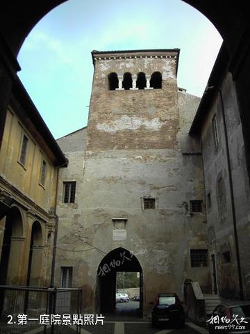義大利羅馬四殉道堂-第一庭院照片