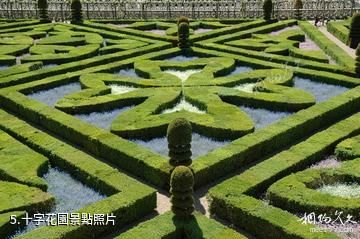 法國維朗德里城堡-十字花園照片