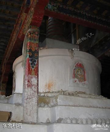 拉萨热堆寺卓玛拉康-舍利塔照片