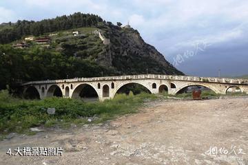 阿爾巴尼亞培拉特古城-大橋照片