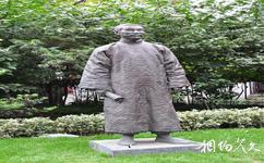上海多伦路文化名人街旅游攻略之叶圣陶雕像