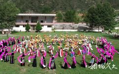 霞給藏族文化村旅遊攻略之鍋莊