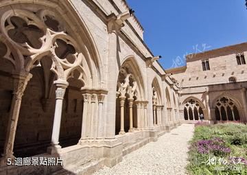 塔拉戈納波夫萊特修道院-迴廊照片