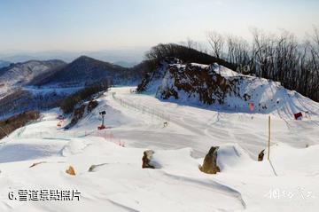 丹東天橋溝滑雪場-雪道照片