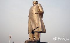 襄城毛主席視察紀念館旅遊攻略之毛主席銅像