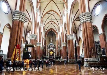 博洛尼亚圣白略托大殿照片