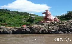 街津口赫哲族旅游攻略之钓鱼翁塑像