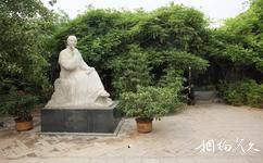 山东蒲松龄纪念馆旅游攻略之蒲松龄雕像