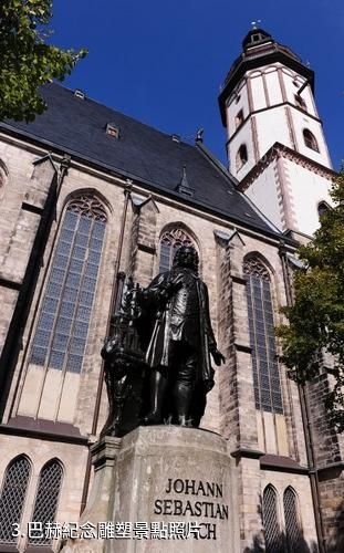 德國聖托馬斯教堂-巴赫紀念雕塑照片