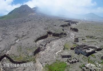 蒙特塞拉特島蘇弗里埃爾火山-城市殘跡照片