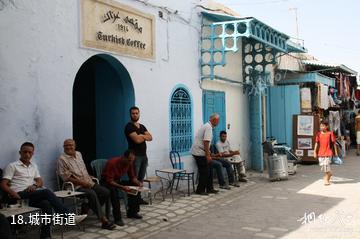 突尼斯凯鲁万市-城市街道照片
