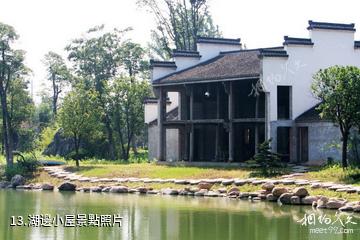 上海聞道園-湖邊小屋照片