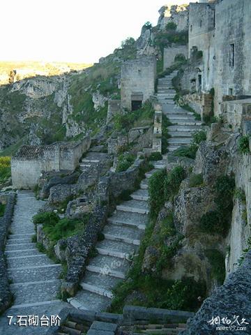 意大利马泰拉石窟民居-石砌台阶照片
