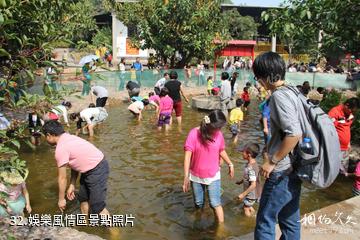 清遠碧桂園假日半島故鄉里主題公園-娛樂風情區照片