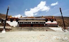 西藏拉萨哲蚌寺旅游攻略之措钦大殿