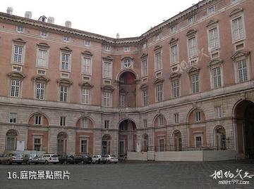 義大利卡塞塔王宮-庭院照片