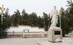 石家莊華北軍區烈士陵園旅遊攻略之白求恩塑像及陵墓