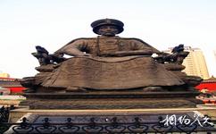 沈阳老北市场旅游攻略之清朝十二皇帝塑像