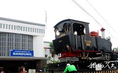 印尼万隆市旅游攻略之蒸汽机车雕像