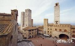 義大利聖吉米尼亞諾古城旅遊攻略之大教堂廣場
