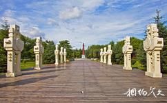伊春锦绣山水公园旅游攻略之木雕牌廊观赏区
