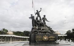 馬來西亞國家英雄紀念碑旅遊攻略之紀念雕塑